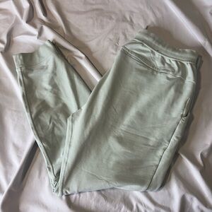 Lululemon Men City Sweat Jogger 29” French Terry
Delicate Mint